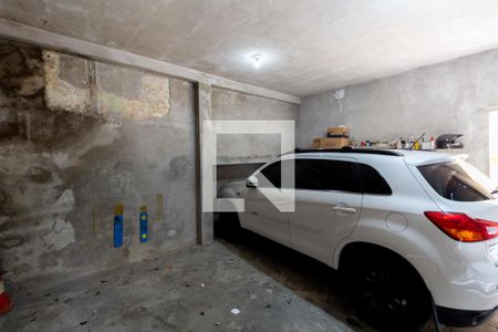 Casa à venda com 512m², 4 quartos e 2 vagas Casa à venda com 512m², 4 quartos e 2 vagasGaragem