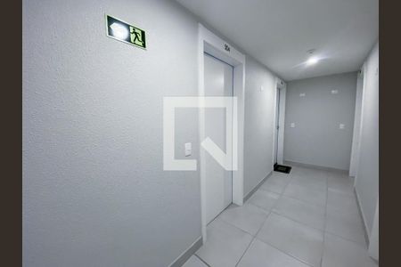 porta de apartamento à venda com 2 quartos, 53m² em Bairro Fátima, Canoas