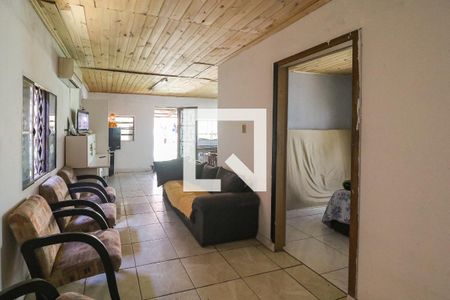 Sala de casa à venda com 2 quartos, 486m² em Vila Nova, Porto Alegre