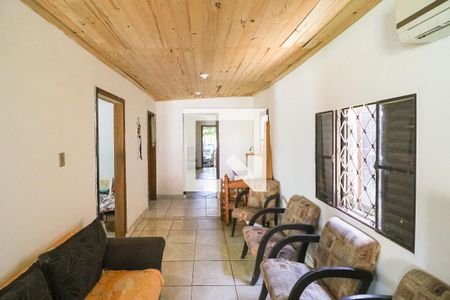 Sala de casa à venda com 2 quartos, 486m² em Vila Nova, Porto Alegre