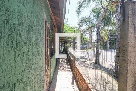 Casa à venda com 486m², 2 quartos e 1 vaga Casa à venda com 486m², 2 quartos e 1 vagaFachada