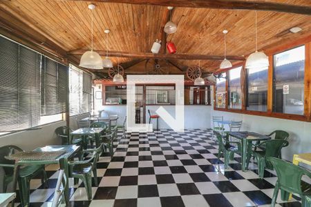 Casa à venda com 486m², 2 quartos e 1 vaga Casa à venda com 486m², 2 quartos e 1 vagaÁrea Externa