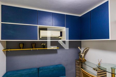 Sala - detalhe dos armários de apartamento para alugar com 2 quartos, 44m² em Madalena, Recife