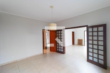 Sala 02 de casa para alugar com 3 quartos, 250m² em Jardim Chapadão, Campinas