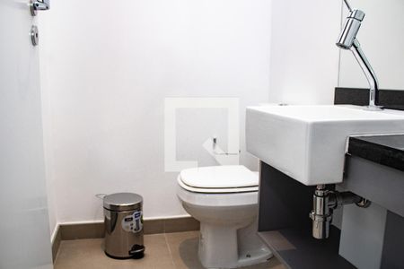 Banheiro, panorâmica  de kitnet/studio para alugar com 1 quarto, 22m² em Indianópolis, São Paulo