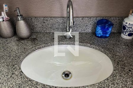 Apartamento para alugar com 37m², 2 quartos e sem vagaBanheiro 