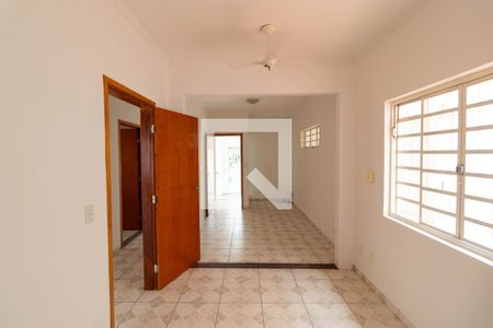 Salas de casa para alugar com 4 quartos, 249m² em Ponte Preta, Campinas
