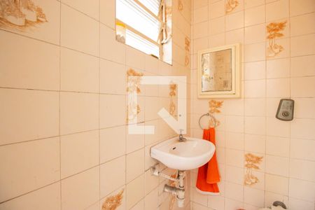 Casa à venda com 140m², 3 quartos e 5 vagasBanheiro de serviço