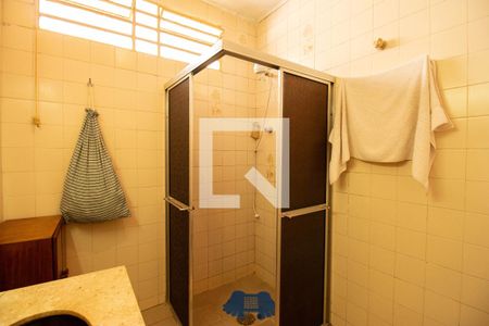 Casa à venda com 140m², 3 quartos e 5 vagasBanheiro 2