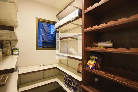 Apartamento para alugar com 255m², 3 quartos e 3 vagasDespensa