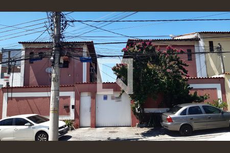 Casa de condomínio à venda com 88m², 2 quartos e 1 vagaFachada