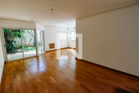 Sala 1 de casa de condomínio para alugar com 4 quartos, 180m² em Jardim Panorama, São Paulo