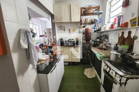 Apartamento à venda com 130m², 3 quartos e sem vagaCozinha