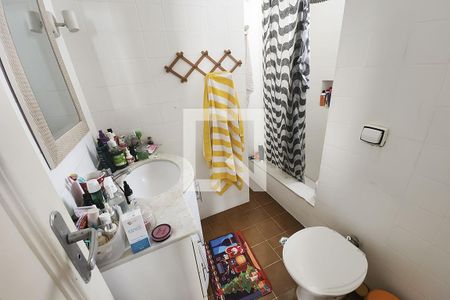 Apartamento à venda com 130m², 3 quartos e sem vagaBanheiro 