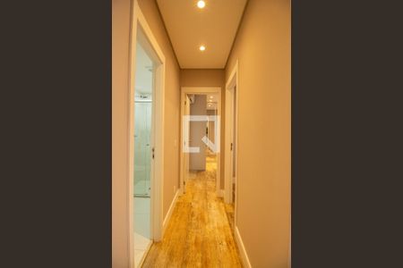 Corredor de apartamento para alugar com 2 quartos, 68m² em Cambuci, São Paulo