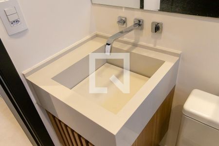 Casa de condomínio à venda com 282m², 3 quartos e 4 vagasBanheiro da suíte 2