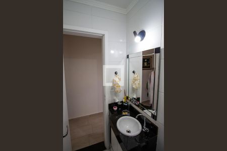 Casa à venda com 113m², 3 quartos e 3 vagasBanheiro 