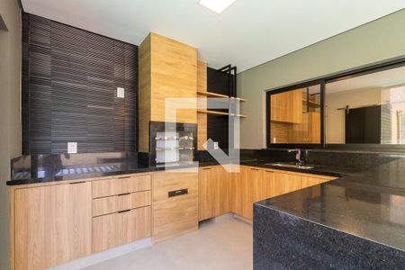 Casa de condomínio à venda com 383m², 4 quartos e 4 vagasChurrasqueira