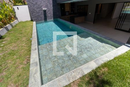 Casa de condomínio à venda com 383m², 4 quartos e 4 vagasPiscina