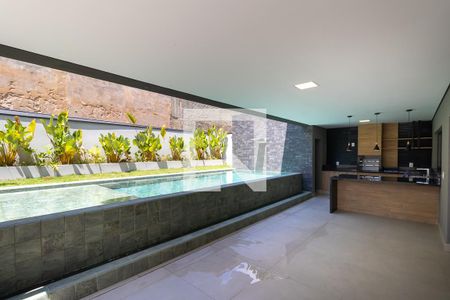 Casa de condomínio à venda com 383m², 4 quartos e 4 vagasQuintal