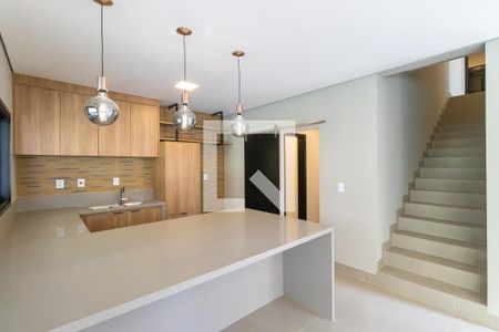 Casa de condomínio à venda com 383m², 4 quartos e 4 vagasCozinha