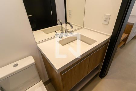 Casa de condomínio à venda com 383m², 4 quartos e 4 vagasBanheiro da suíte 3