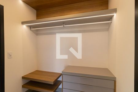 Quarto da suíte 1 de casa de condomínio à venda com 4 quartos, 383m² em Swiss Park, Campinas