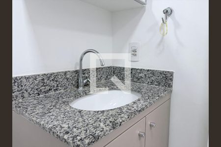 Banheiro de apartamento para alugar com 1 quarto, 23m² em Quarta Parada, São Paulo