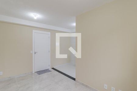 Sala de apartamento para alugar com 2 quartos, 40m² em Jardim Santa Emília, São Paulo