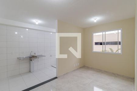 Sala de apartamento para alugar com 2 quartos, 40m² em Jardim Santa Emília, São Paulo