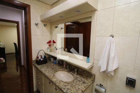 Apartamento à venda com 216m², 3 quartos e 2 vagasBanheiro