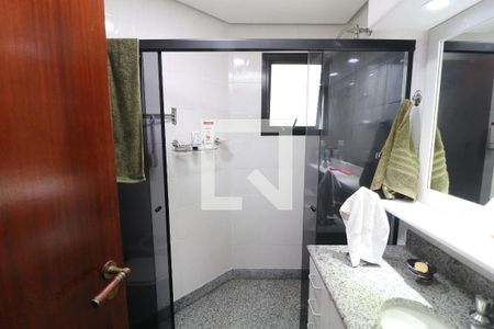 Apartamento à venda com 216m², 3 quartos e 2 vagasBanheiro da Suíte