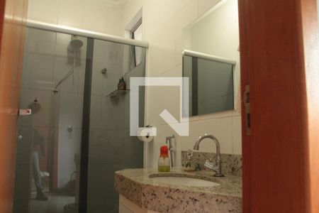 Apartamento à venda com 130m², 3 quartos e 2 vagas banheiro 02
