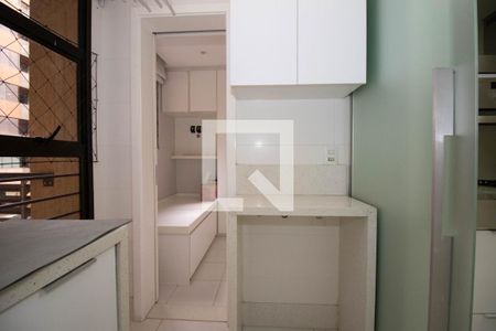 Apartamento para alugar com 110m², 3 quartos e 1 vagaÁrea de Serviço
