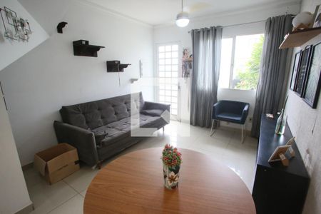 Sala de casa de condomínio à venda com 2 quartos, 55m² em Taquara, Rio de Janeiro