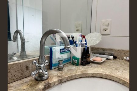 Casa à venda com 120m², 3 quartos e 1 vaga Casa à venda com 120m², 3 quartos e 1 vagaBanheiro