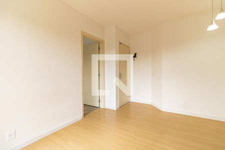 Sala de apartamento para alugar com 2 quartos, 77m² em Vila Firmiano Pinto, São Paulo