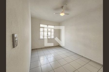 Banheiro de apartamento para alugar com 1 quarto, 77m² em Embaré, Santos