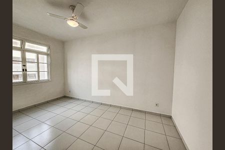 Banheiro de apartamento para alugar com 1 quarto, 77m² em Embaré, Santos