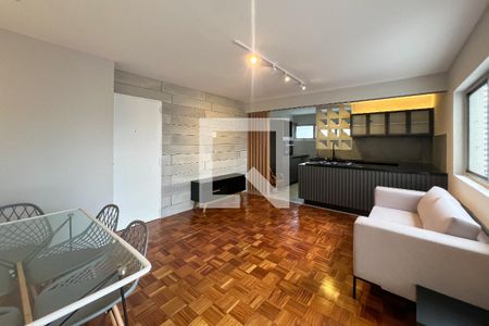 Sala de apartamento à venda com 2 quartos, 65m² em Vila Nova Conceição, São Paulo