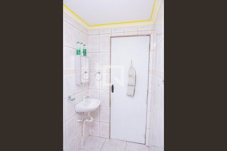 Banheiro de apartamento para alugar com 2 quartos, 52m² em Vila Sílvia, São Paulo