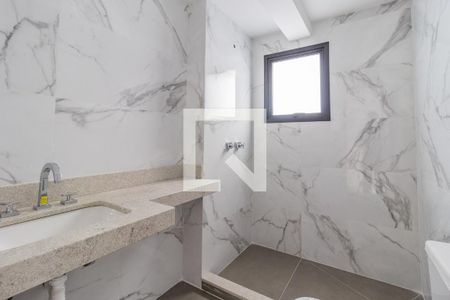 Banheiro de kitnet/studio à venda com 1 quarto, 32m² em Petrópolis, Porto Alegre