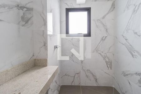 Banheiro de kitnet/studio à venda com 1 quarto, 32m² em Petrópolis, Porto Alegre