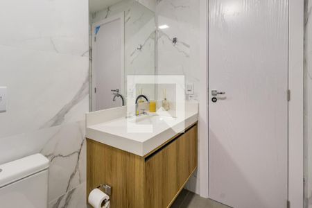 Banheiro de kitnet/studio à venda com 1 quarto, 29m² em Petrópolis, Porto Alegre