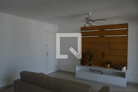 Sala  ( Sofá e mesa não estão mais disponíveis no imóvel ) de apartamento para alugar com 4 quartos, 128m² em Vila Mariana, São Paulo