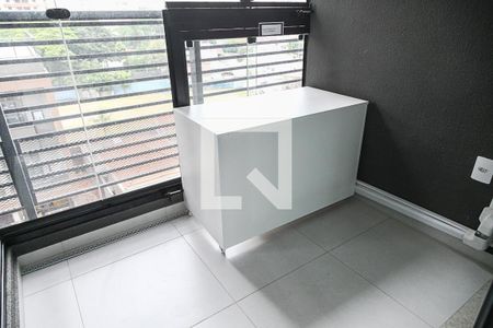 Studio para alugar com 34m², 1 quarto e sem vaga Studio para alugar com 34m², 1 quarto e sem vagaVaranda