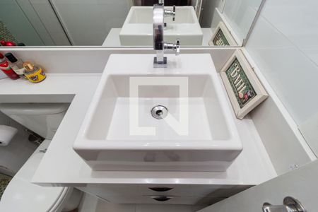 Apartamento à venda com 81m², 2 quartos e 2 vagas Apartamento à venda com 81m², 2 quartos e 2 vagasDetalhe Banheiro - Suíte 2