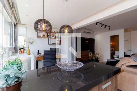 Apartamento à venda com 81m², 2 quartos e 2 vagas Apartamento à venda com 81m², 2 quartos e 2 vagasVaranda