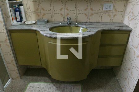 Casa para alugar com 220m², 3 quartos e 2 vagasBanheiro 2