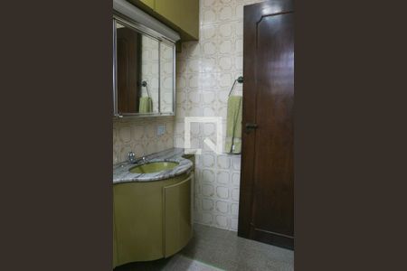 Casa para alugar com 220m², 3 quartos e 2 vagasBanheiro 2